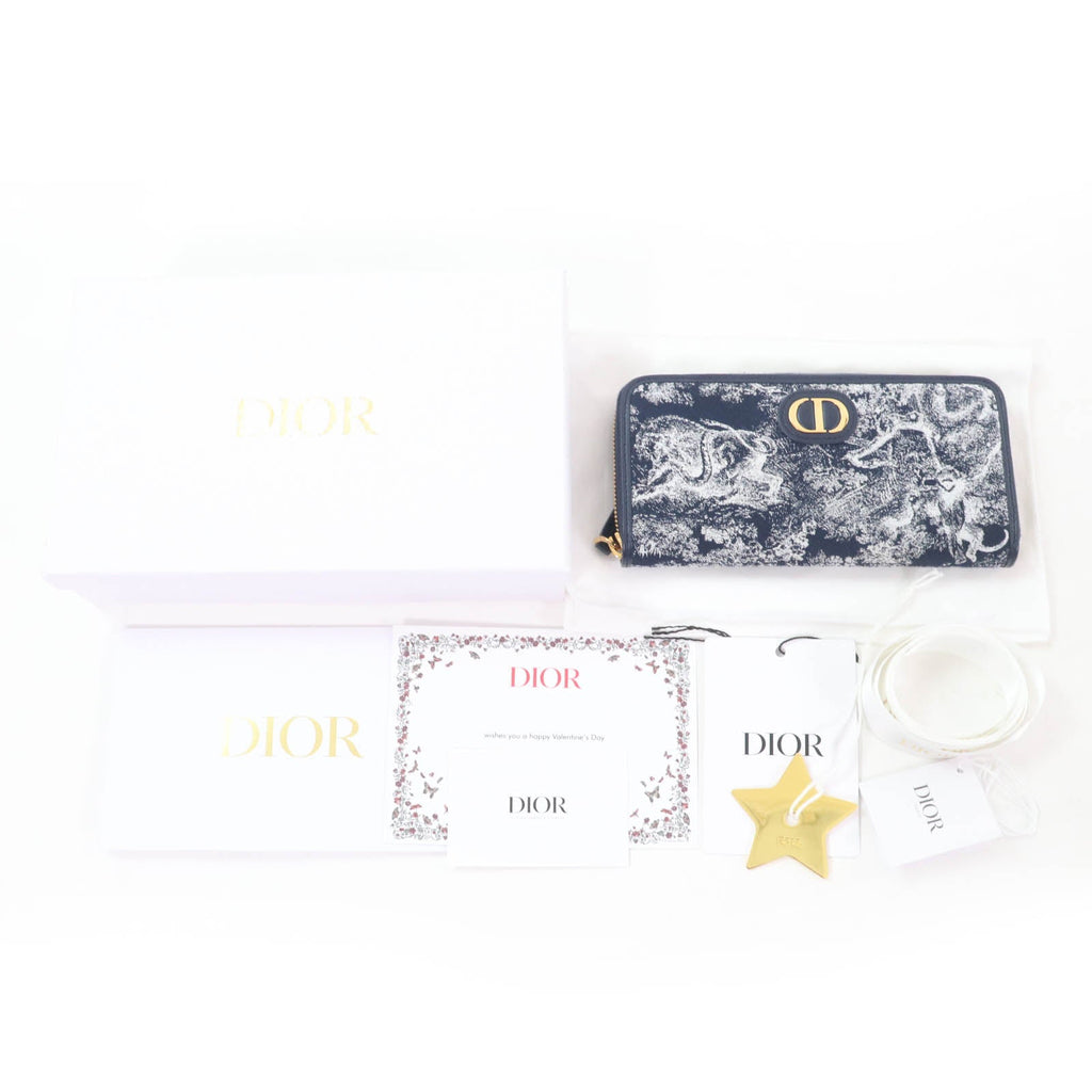 Christian Dior 30 Montaigne Voyageur Long Wallet