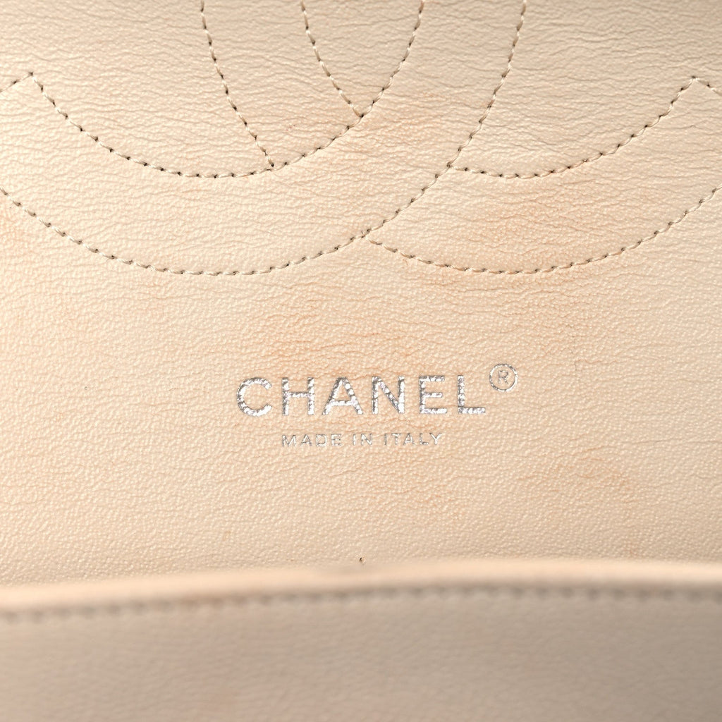 Caviar Quilted Jumbo Double Flap Ivory