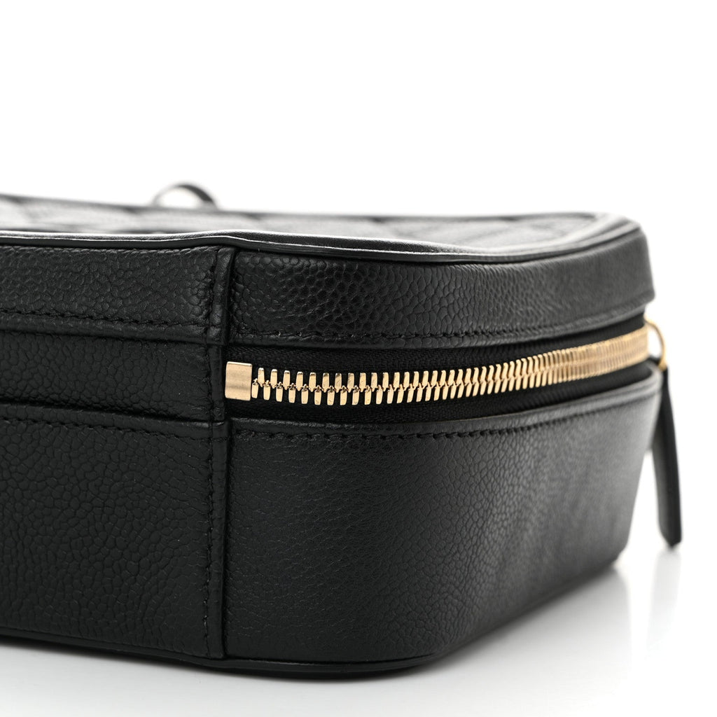 Caviar Quilted Medium CC Filigree Vanity Case Black