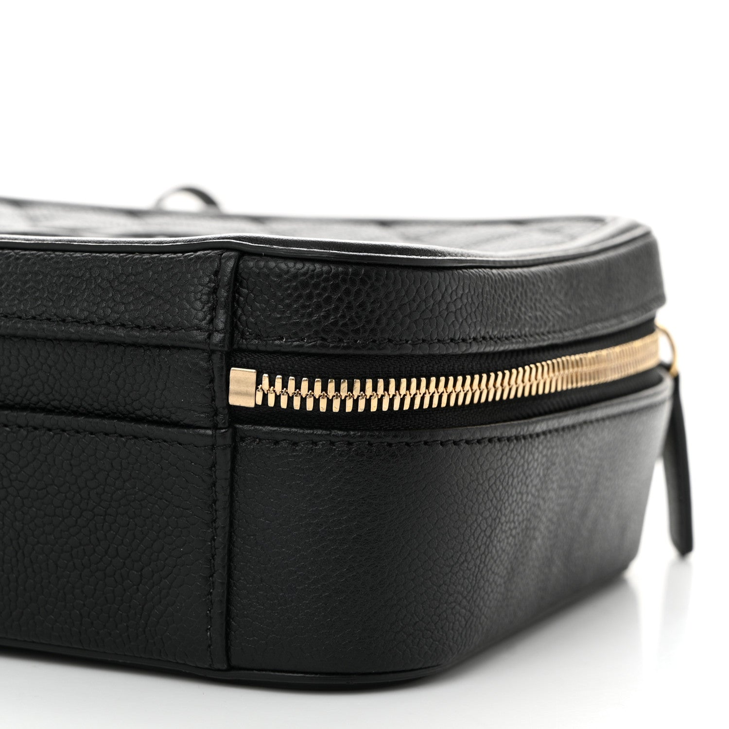 Caviar Quilted Medium CC Filigree Vanity Case Black