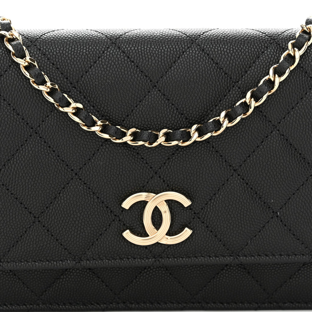 Caviar Quilted Striated CC Wallet On Chain WOC Black