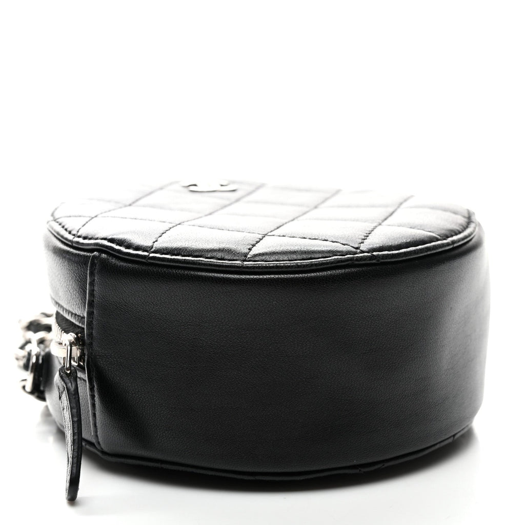 Lambskin Quilted Round Clutch With Chain Black
