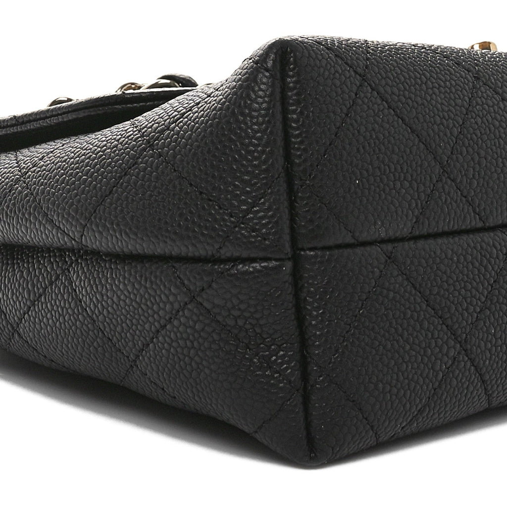 Caviar Quilted City Walk Flap Black