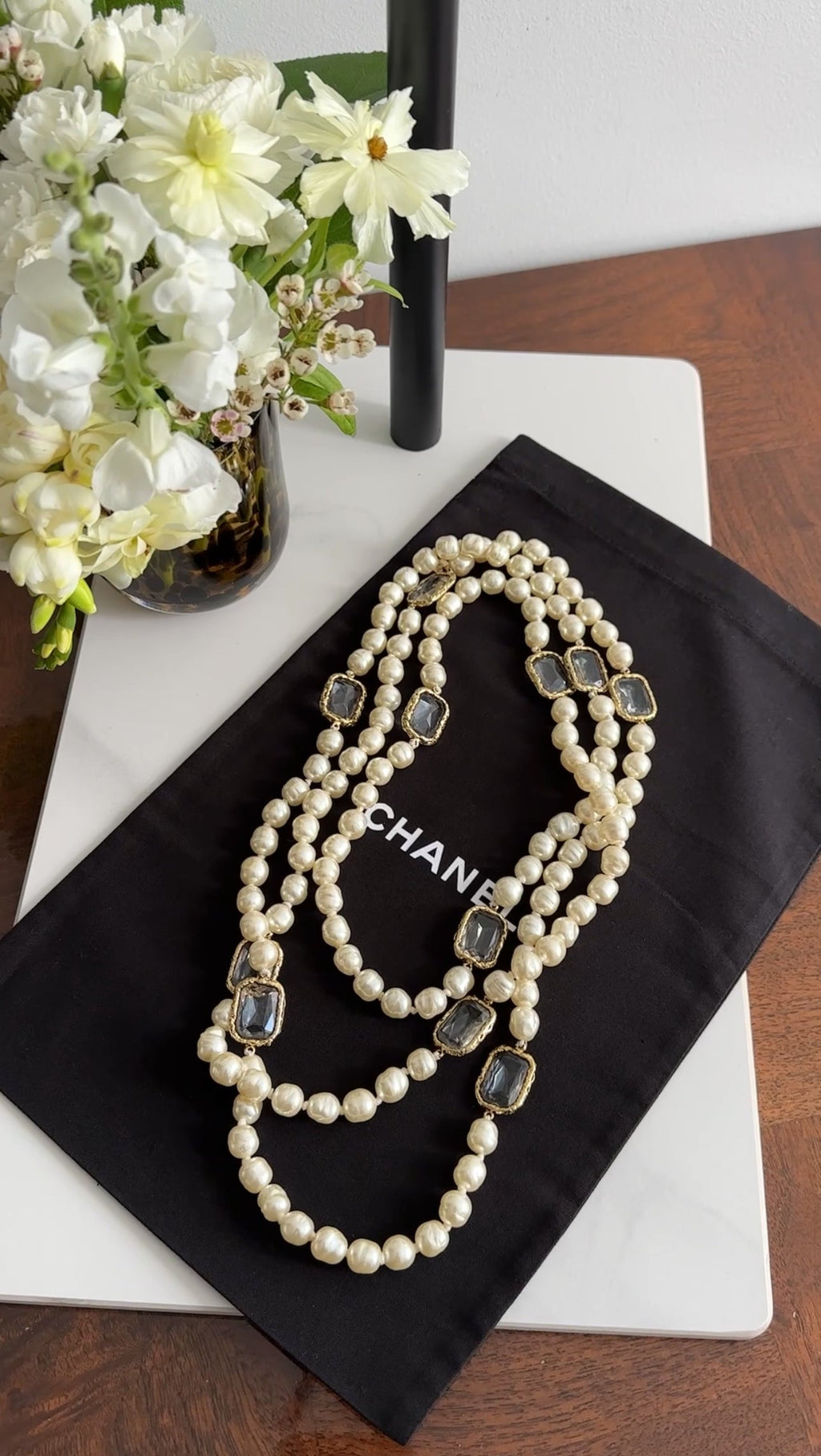Chanel Vintage 1981 Baroque Pearl and Gripoix Chicklet Sautoir Necklace