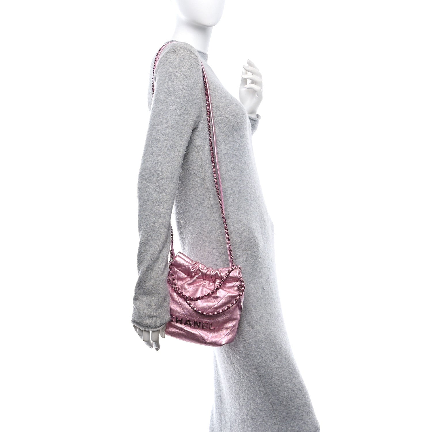 Metallic Lambskin Lacquered Monochrome Quilted Mini Chanel 22 Pink