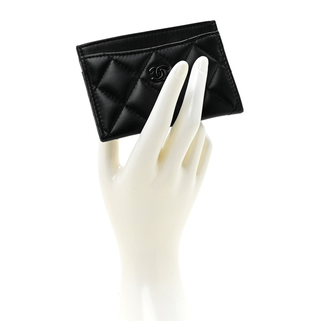 Lambskin Quilted  Holder So Black