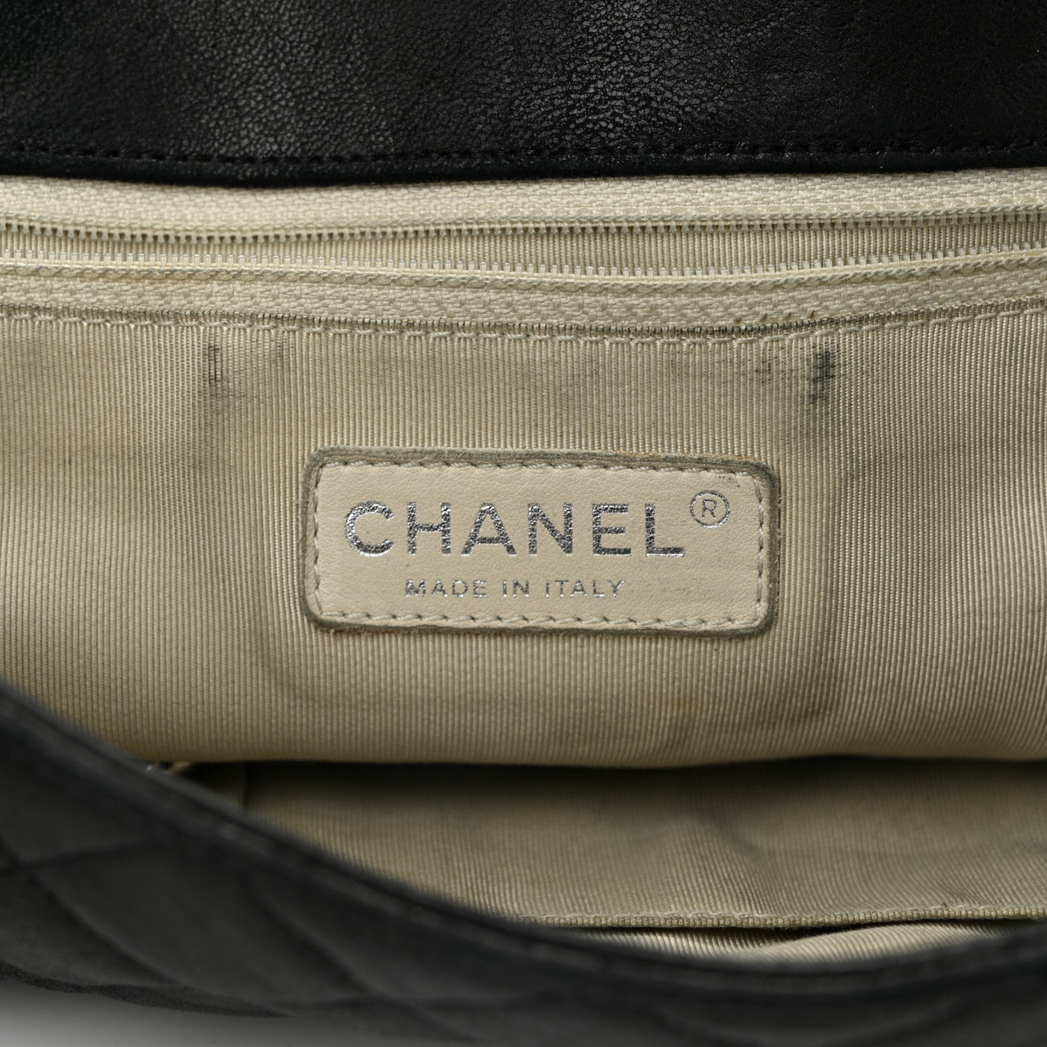 Washed Lambskin Quilted Maxi Chain Around Flap Black