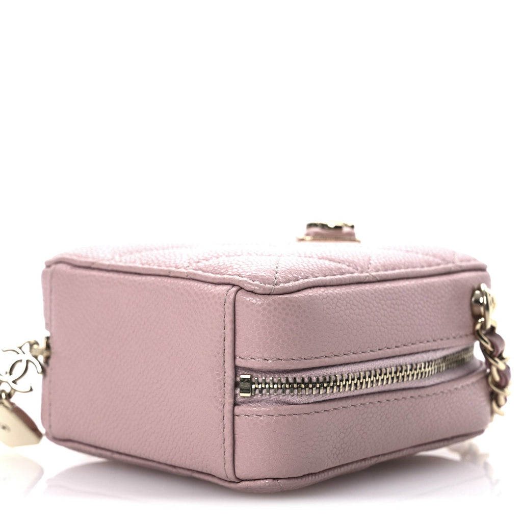 Caviar Quilted Clutch With Chain Light Pink