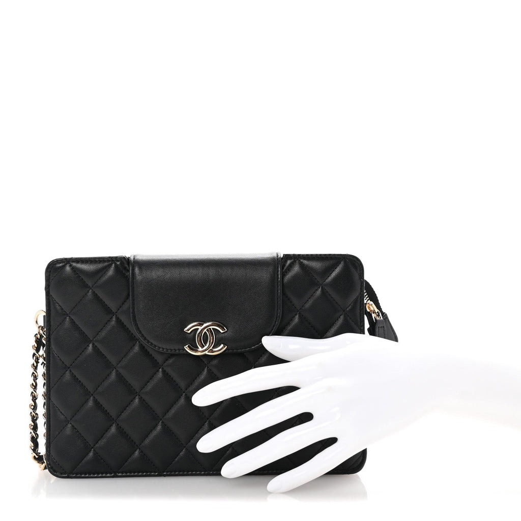 Lambskin Quilted CC Pouch Wristlet Black