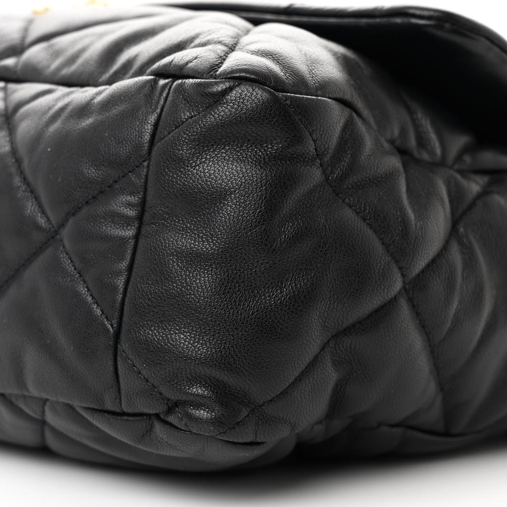 Lambskin Quilted Maxi Chanel 19 Flap Black