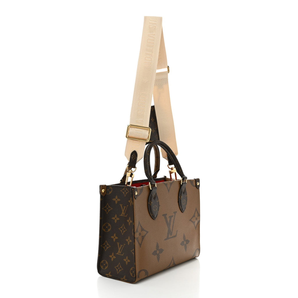 Reverse Monogram Giant Onthego PM