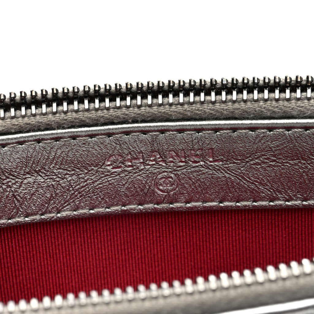 Metallic Lambskin Calfskin Quilted Small Gabrielle Clutch With Chain Silver