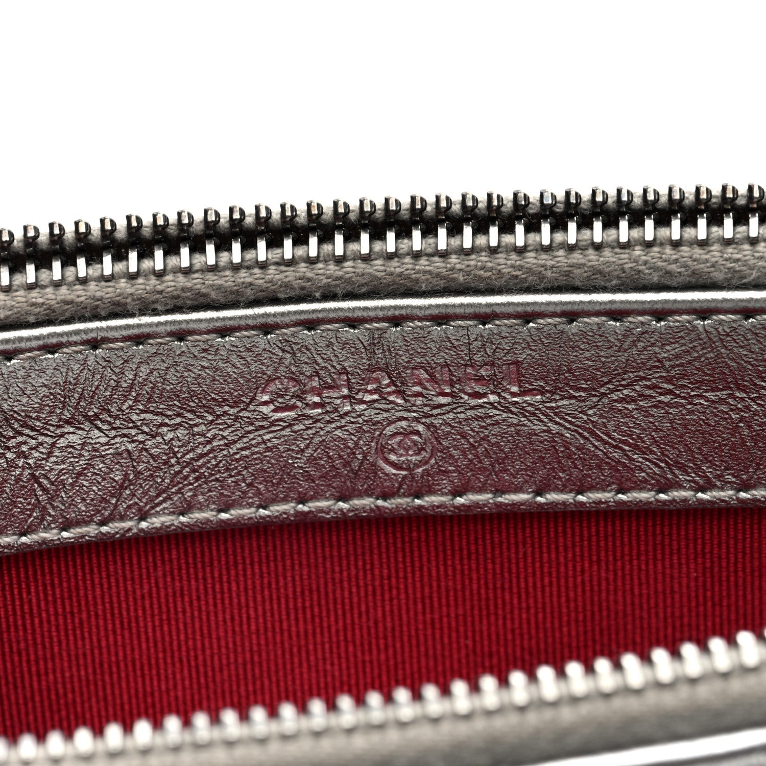 Metallic Lambskin Calfskin Quilted Small Gabrielle Clutch With Chain Silver