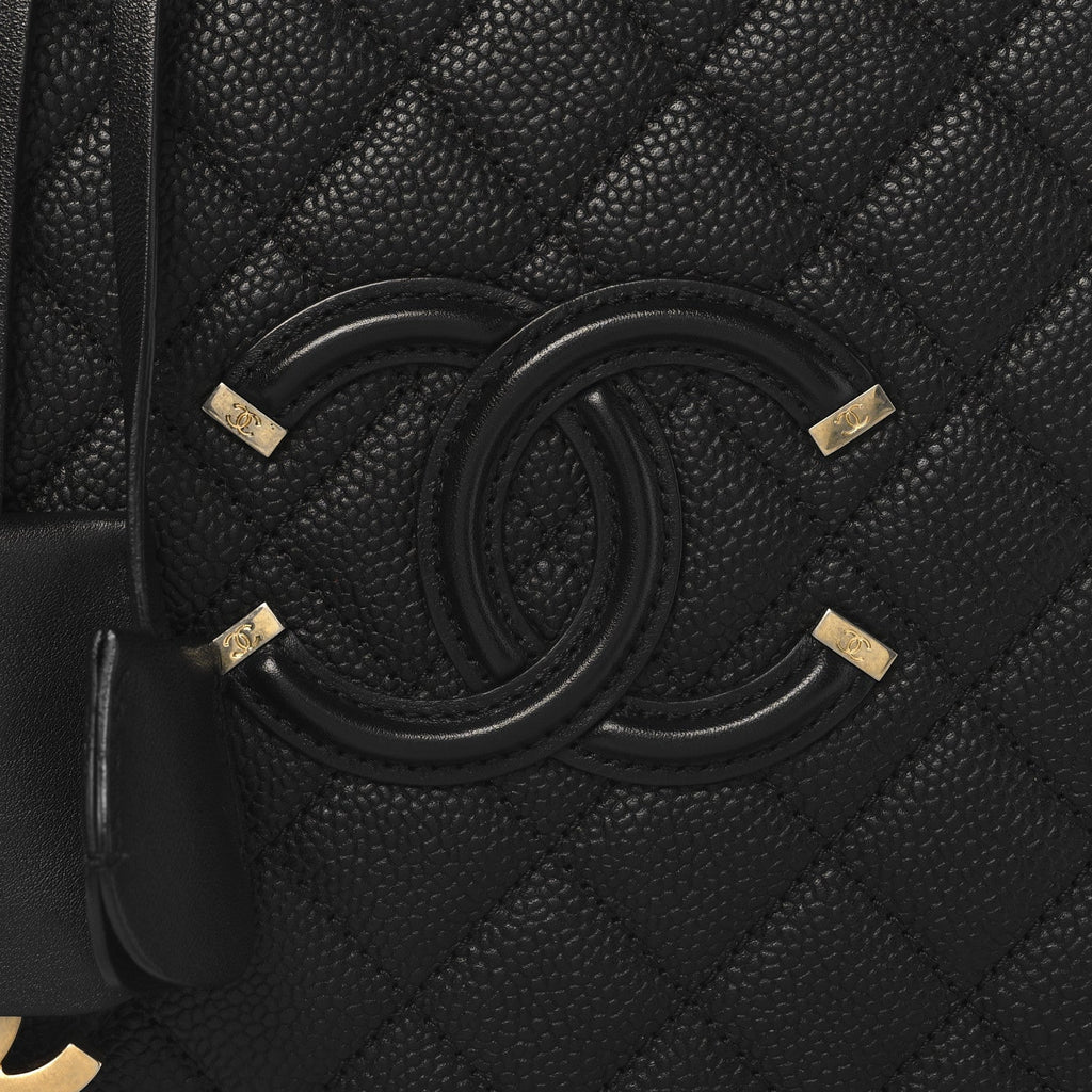 Caviar Quilted Large CC Filigree Vanity Case Black