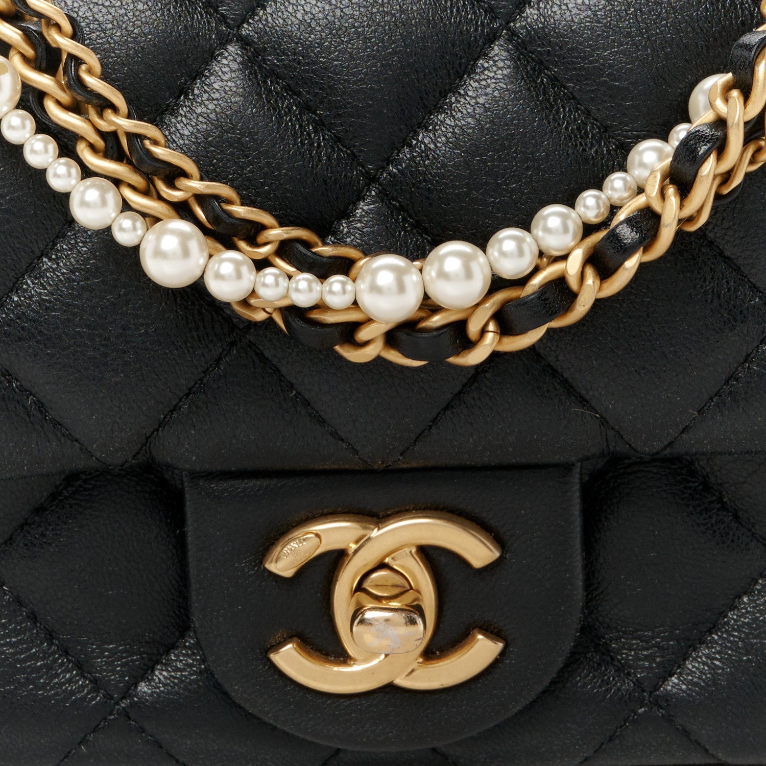 Shiny Lambskin Quilted Pearl Twist Mini Square Flap Black