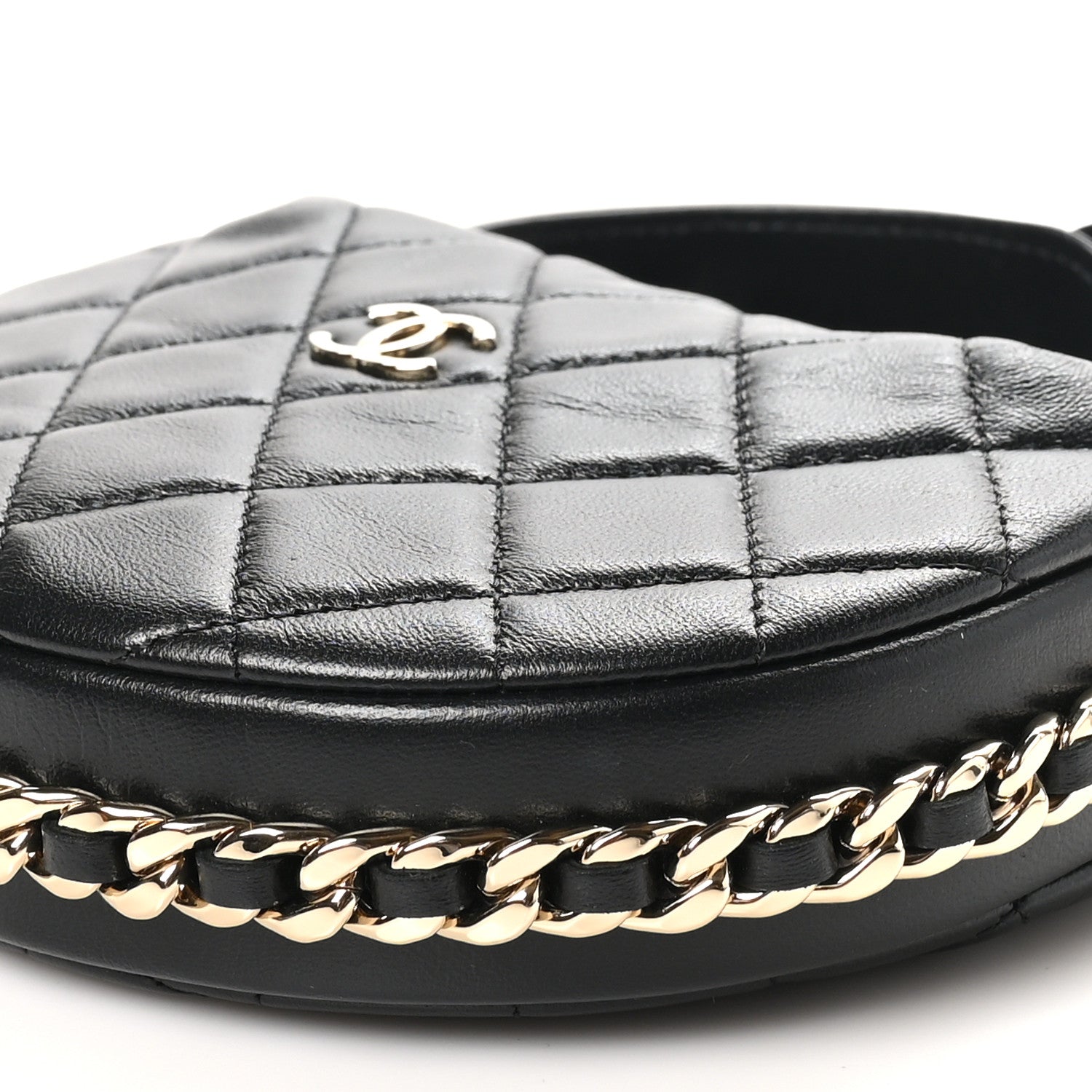 Lambskin Quilted Chain Around Pouch Black