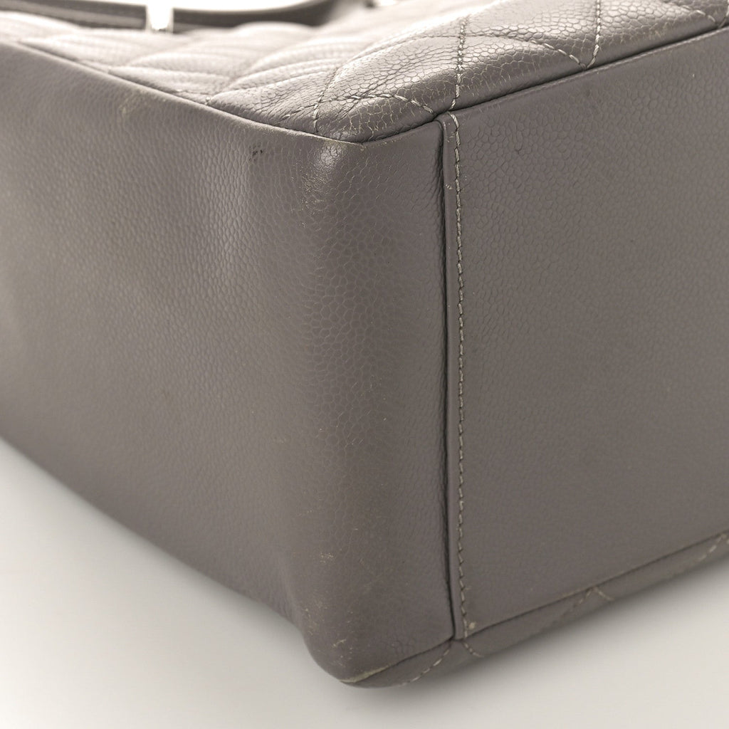 Caviar Quilted Grand Shopping Tote GST Light Grey