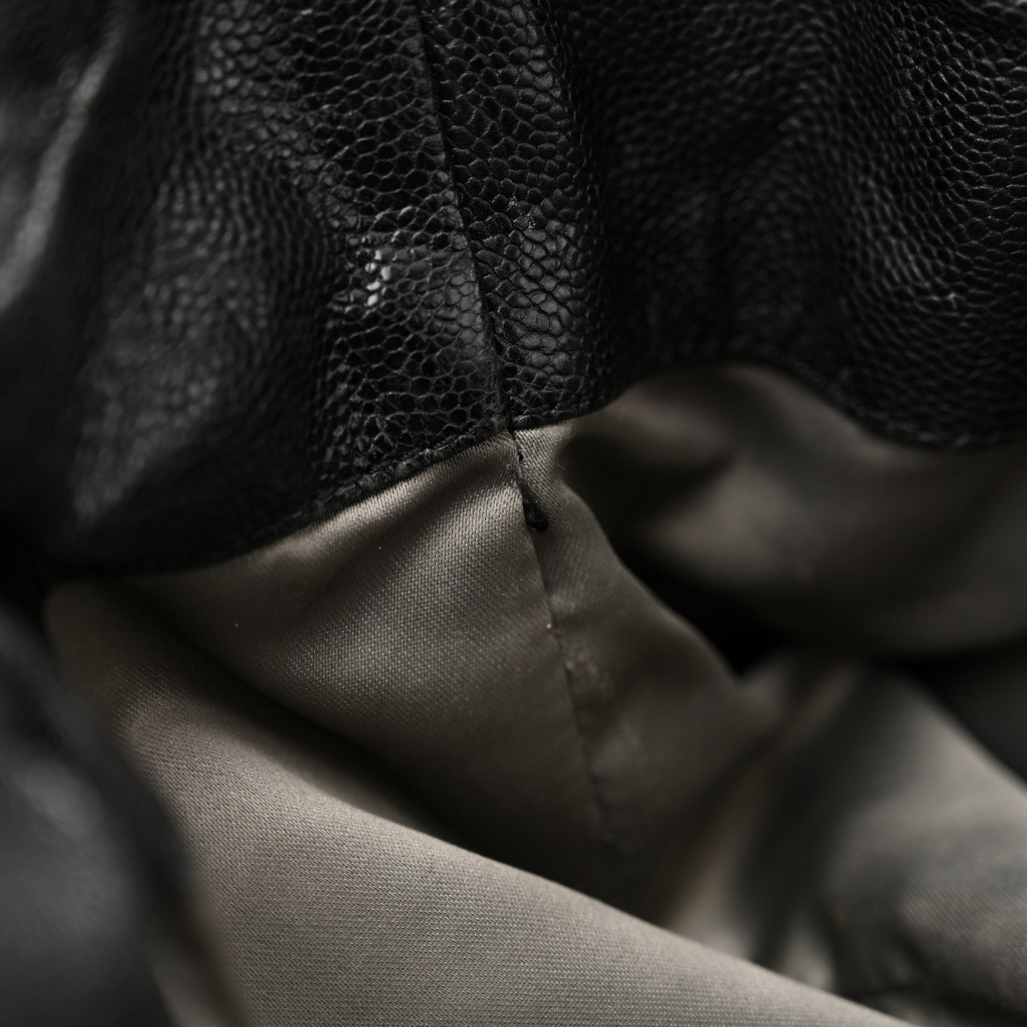 Glazed Caviar Reissue Double Pocket In The City Tote Black