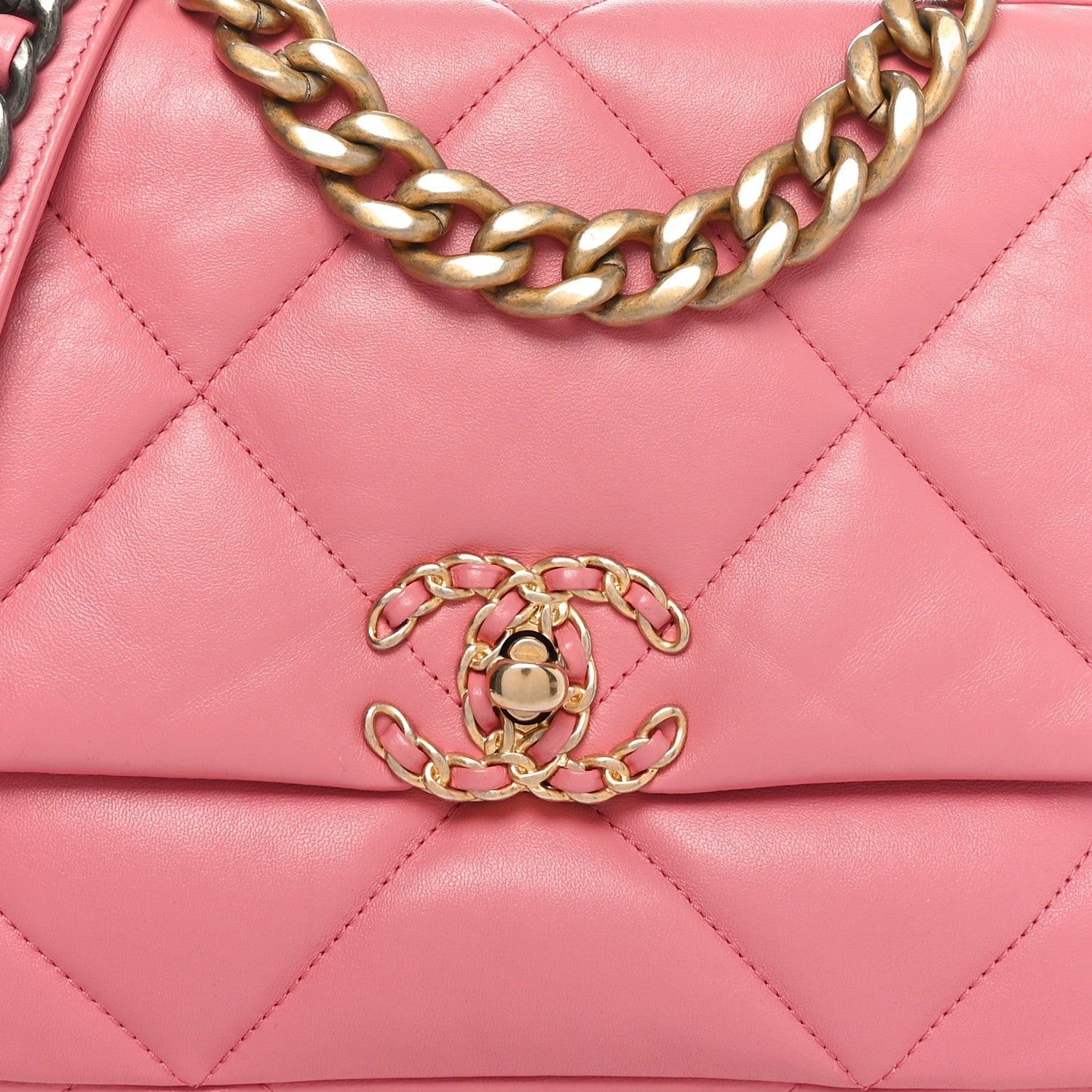 Lambskin Quilted Medium Chanel 19 Flap Pink
