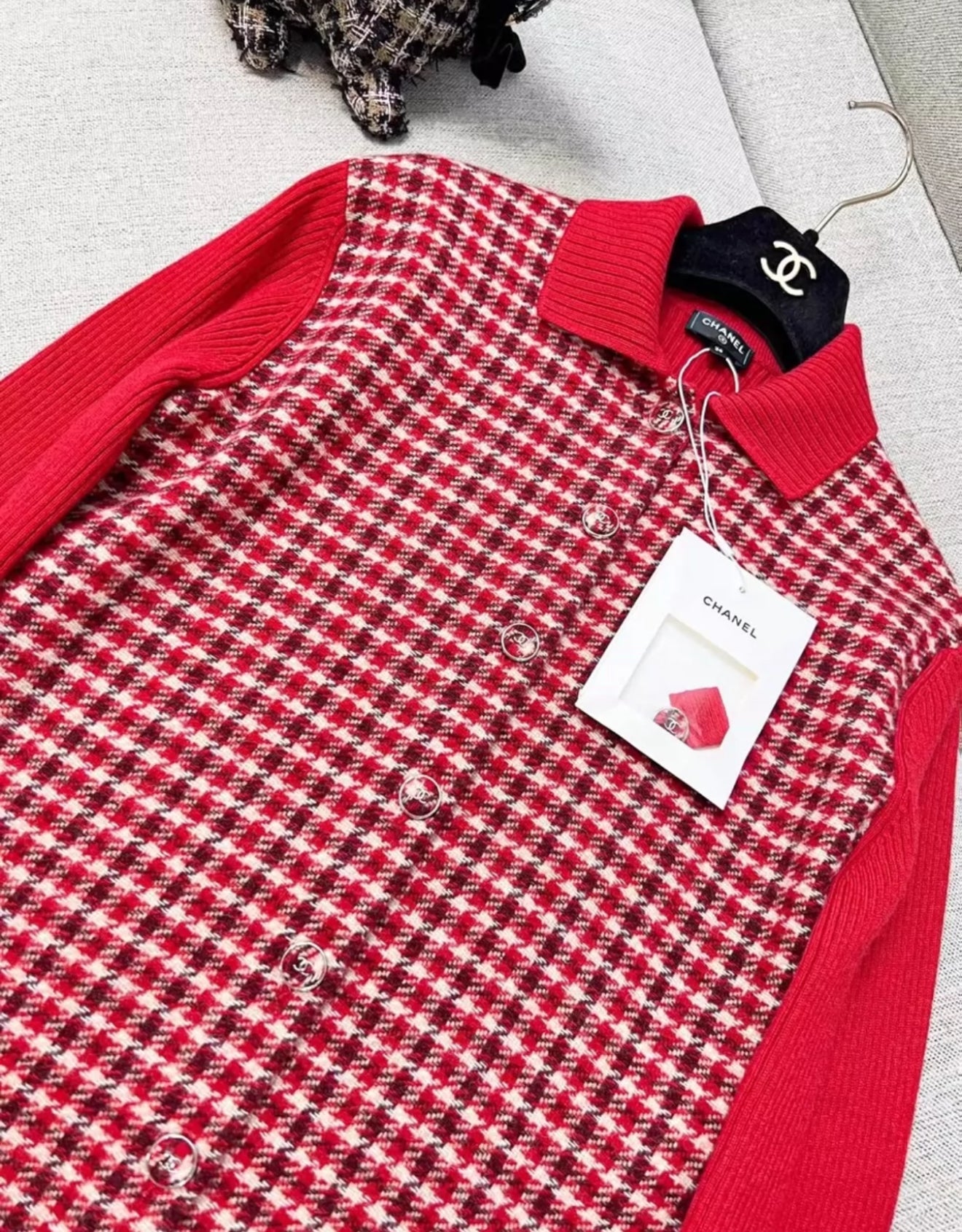 Chanel 24k red igan