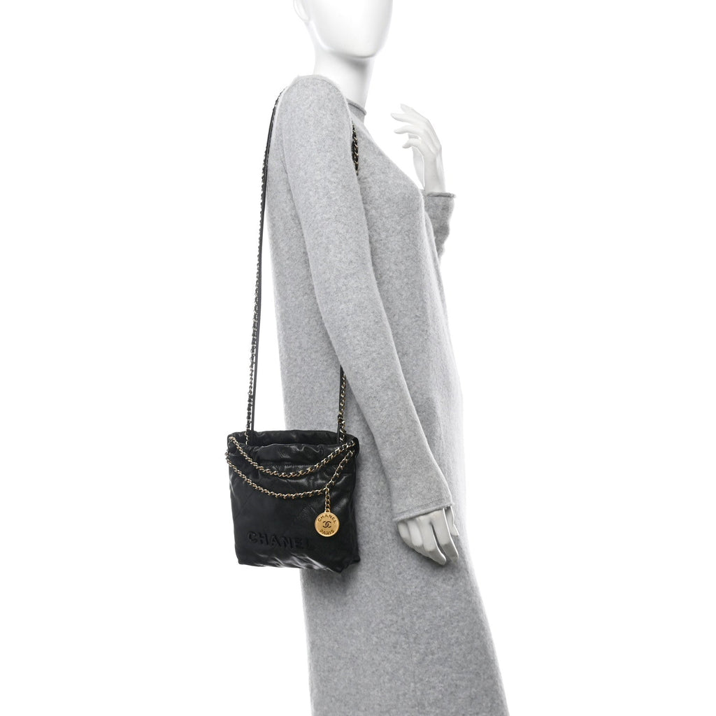 Shiny Caviar Quilted Monochrome Mini Chanel 22 Black