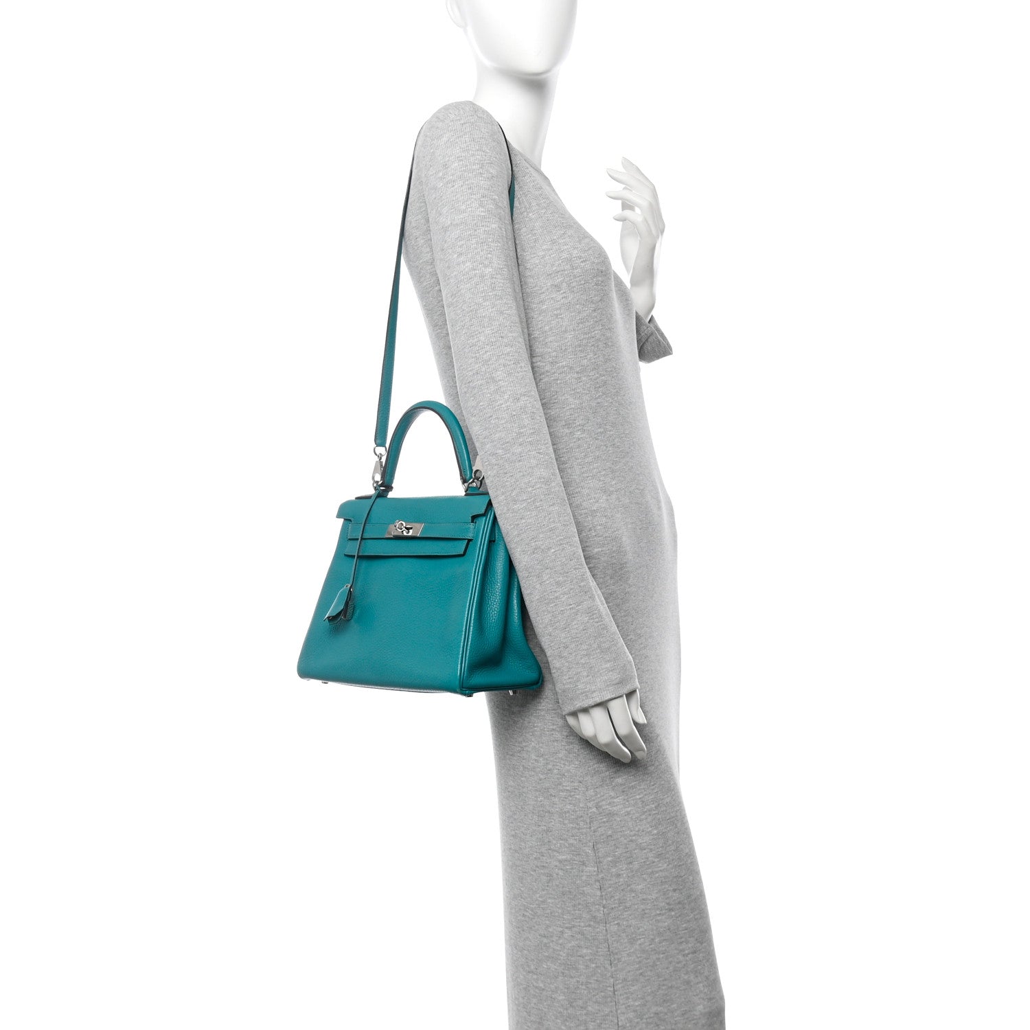 Taurillon Clemence Kelly Retourne 28 Turquoise