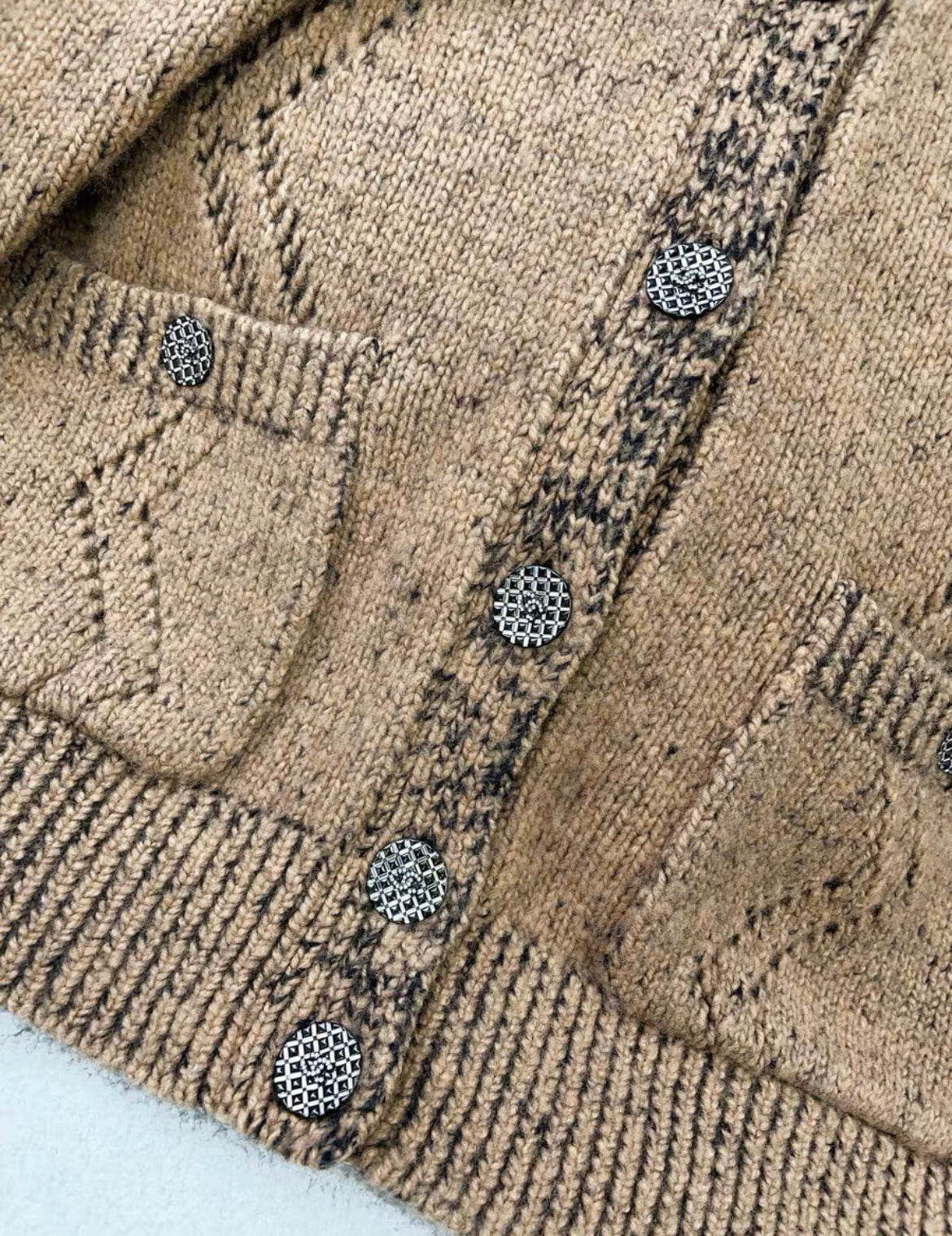 Chanel 22A Dark Beige & Black igan size 34