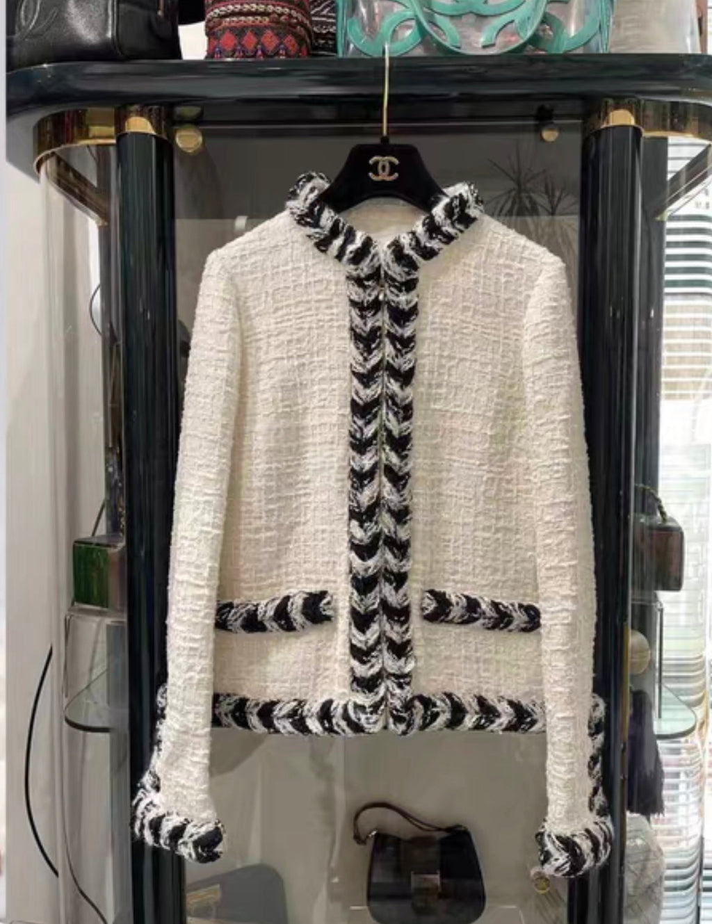 CHANEL 20B ECRU/ WHITE TWEED JACKET BRAIDED TRIM SIZE 38