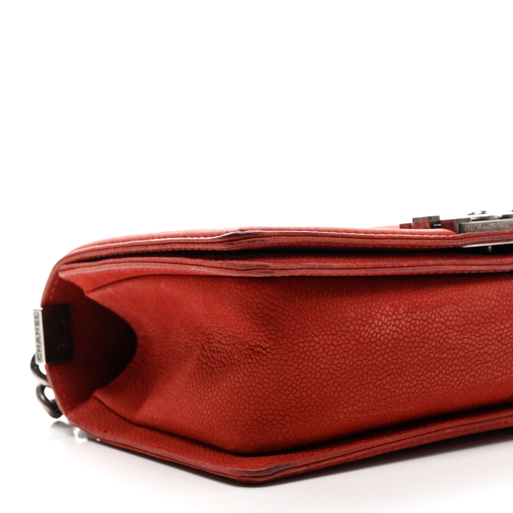 Iridescent Caviar Quilted Medium Boy Flap Red