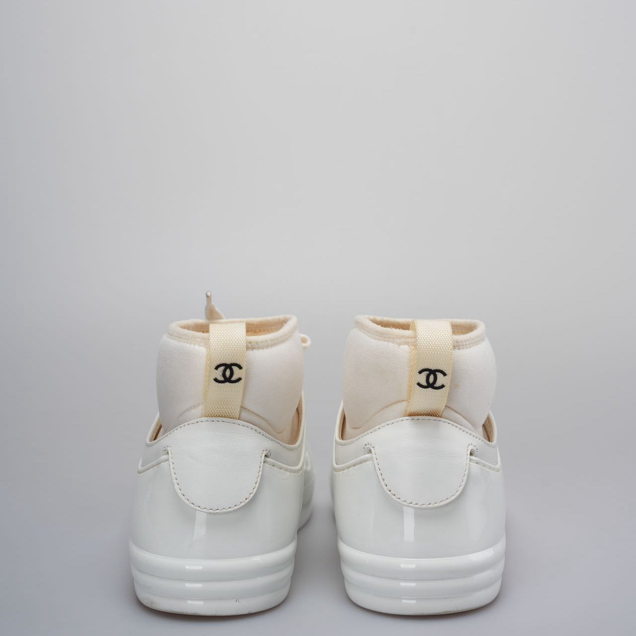 Chanel White Rubber and Leather CC Ankle Sneakers Size 37,5