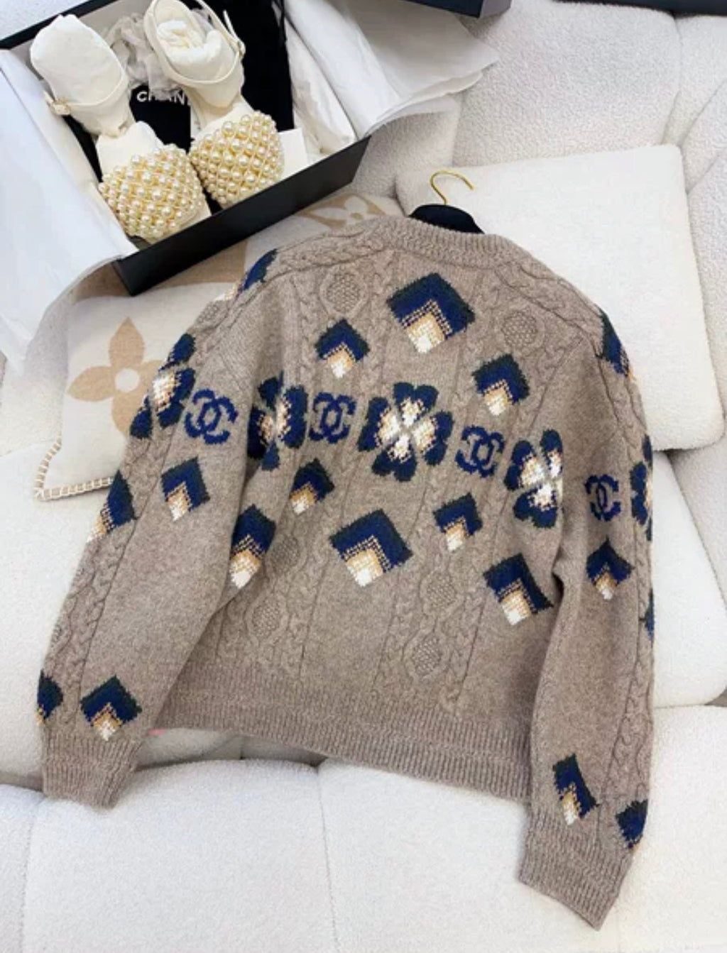 Chanel 24N double CC Khaki sweater size 36