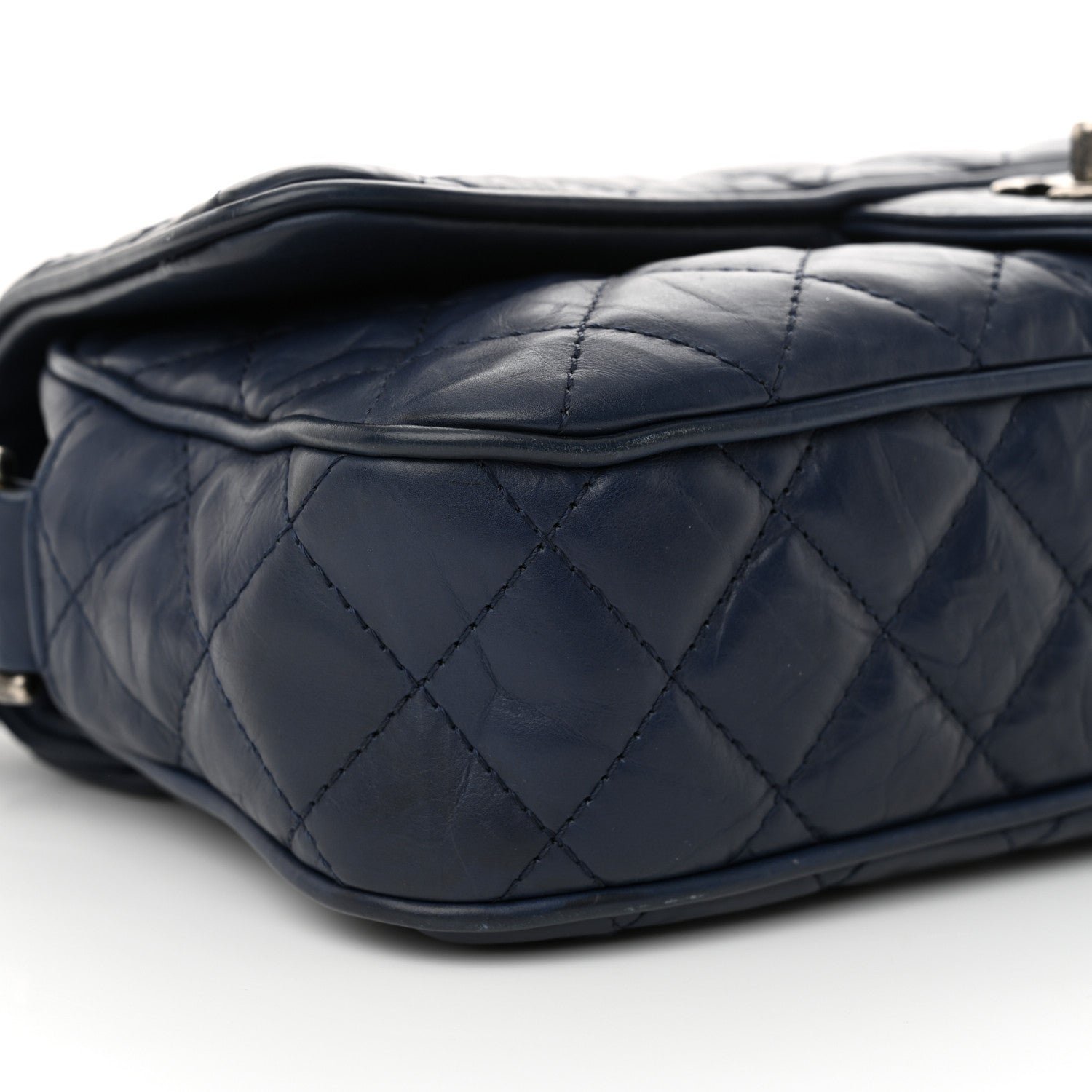 Crumpled Calfskin Quilted Medium Casual Rock Flap Navy