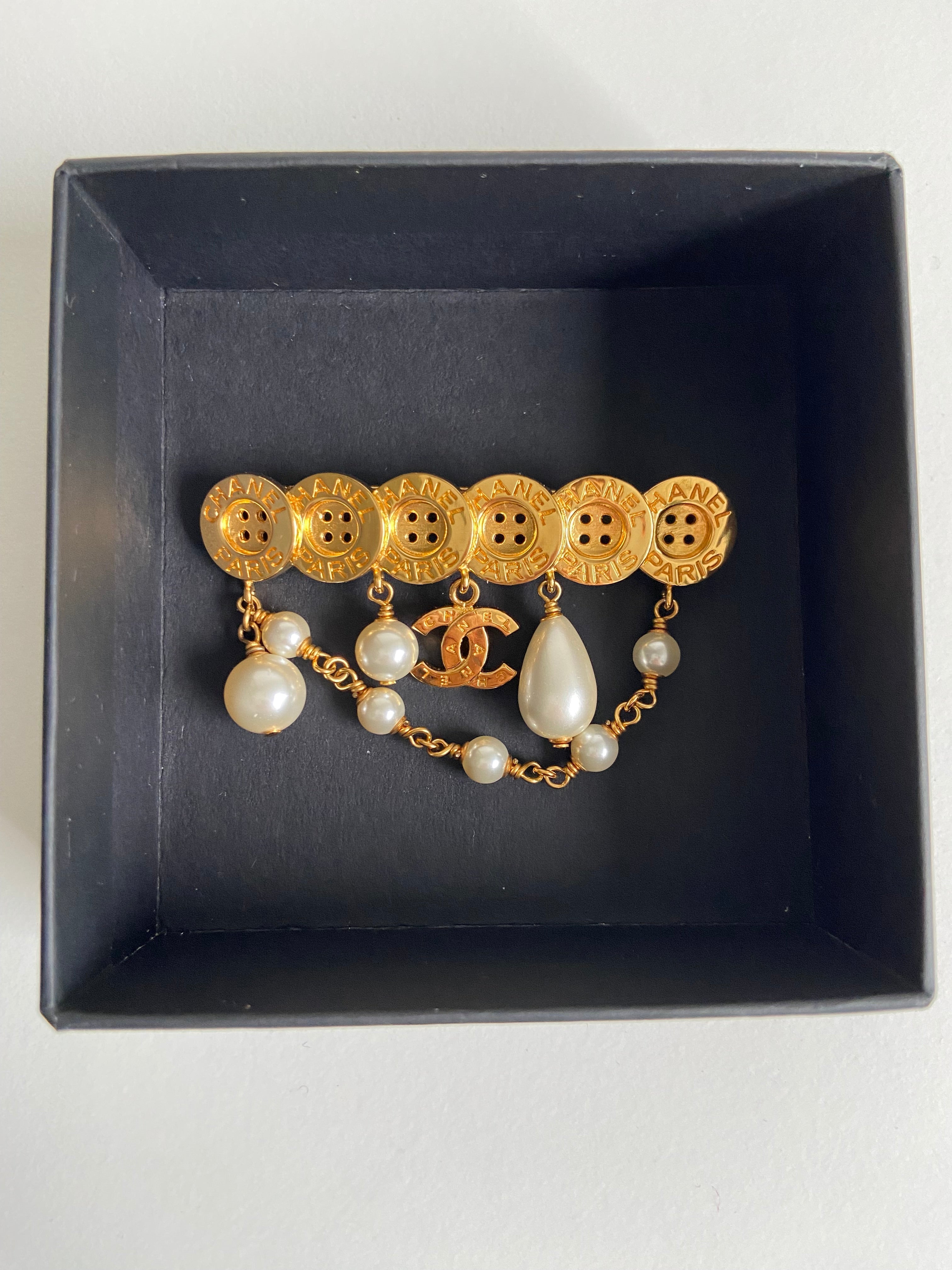 Chanel Yellow and White Pearls Button Brooch