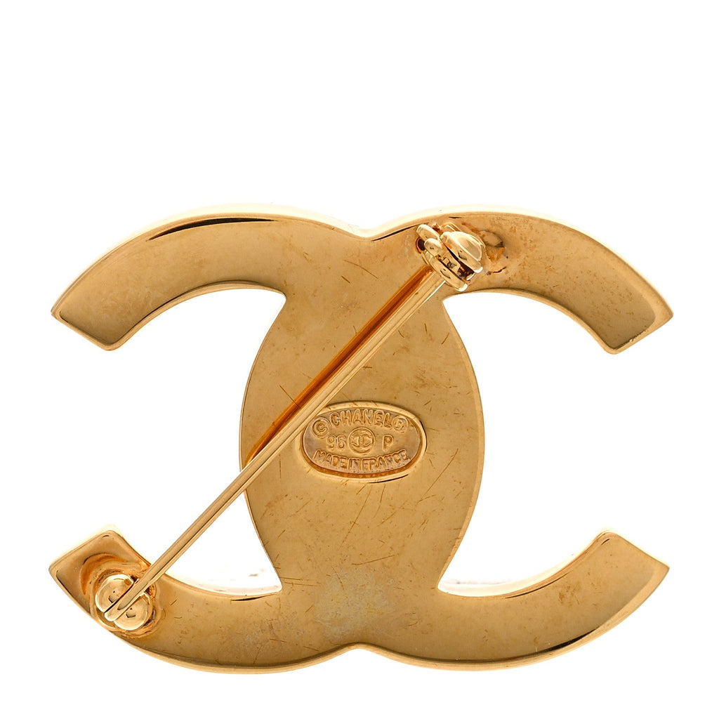 Metal CC Turn Lock Brooch Gold