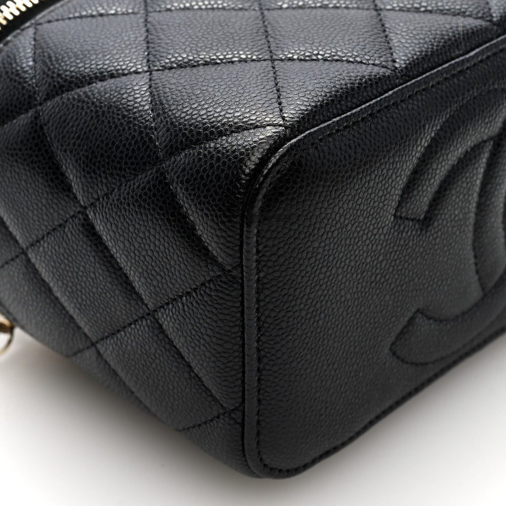 Caviar Quilted Small Vanity Case With Chain Black