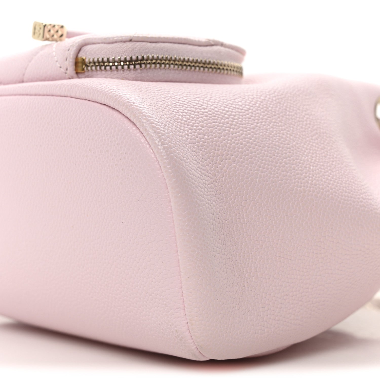 Caviar Quilted CC Pocket Bucket Bag Light Pink