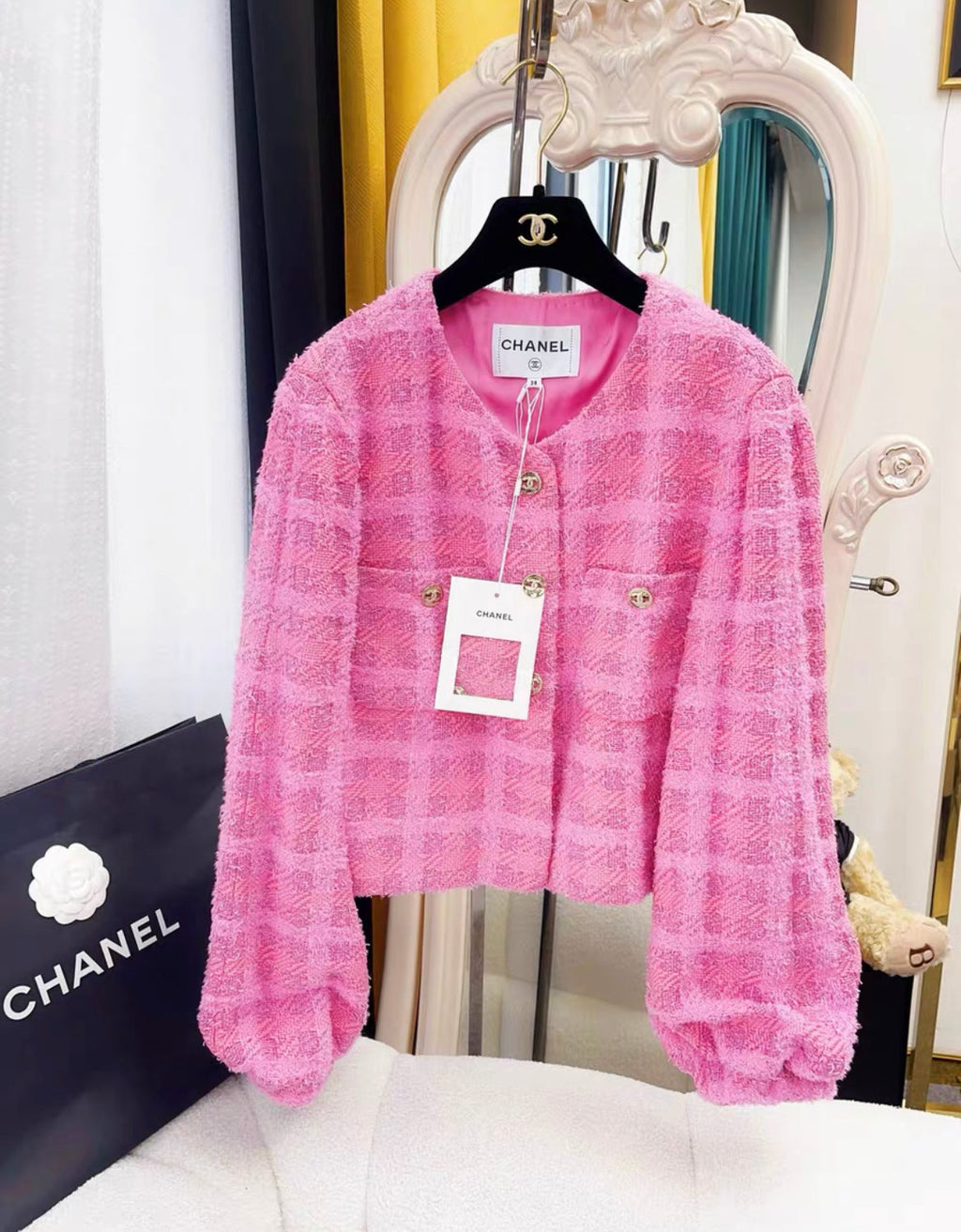 Chanel 24P pink tweed jacket size 38