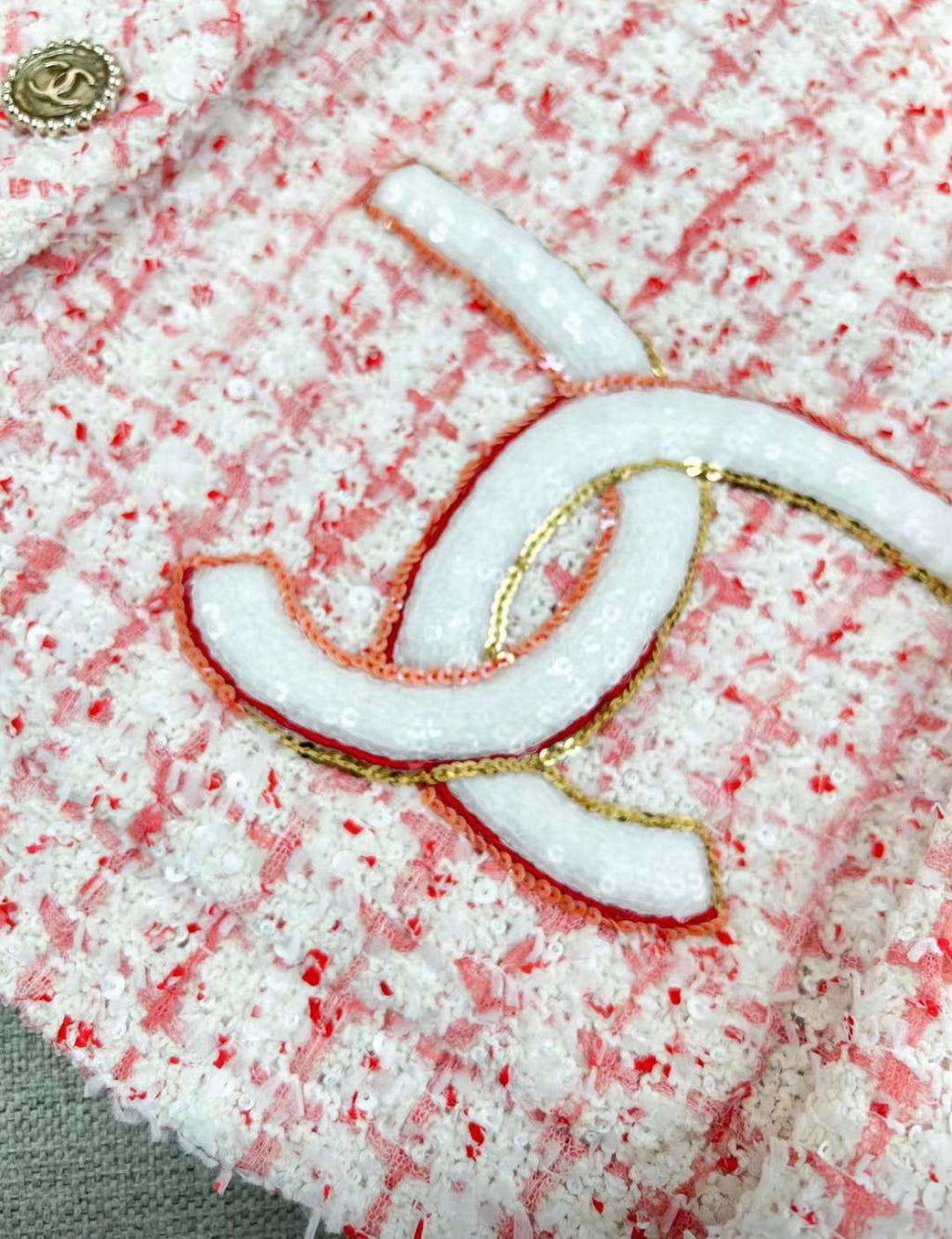 Chanel 24p pink tweed jacket with sequin CC logo pockets size 36