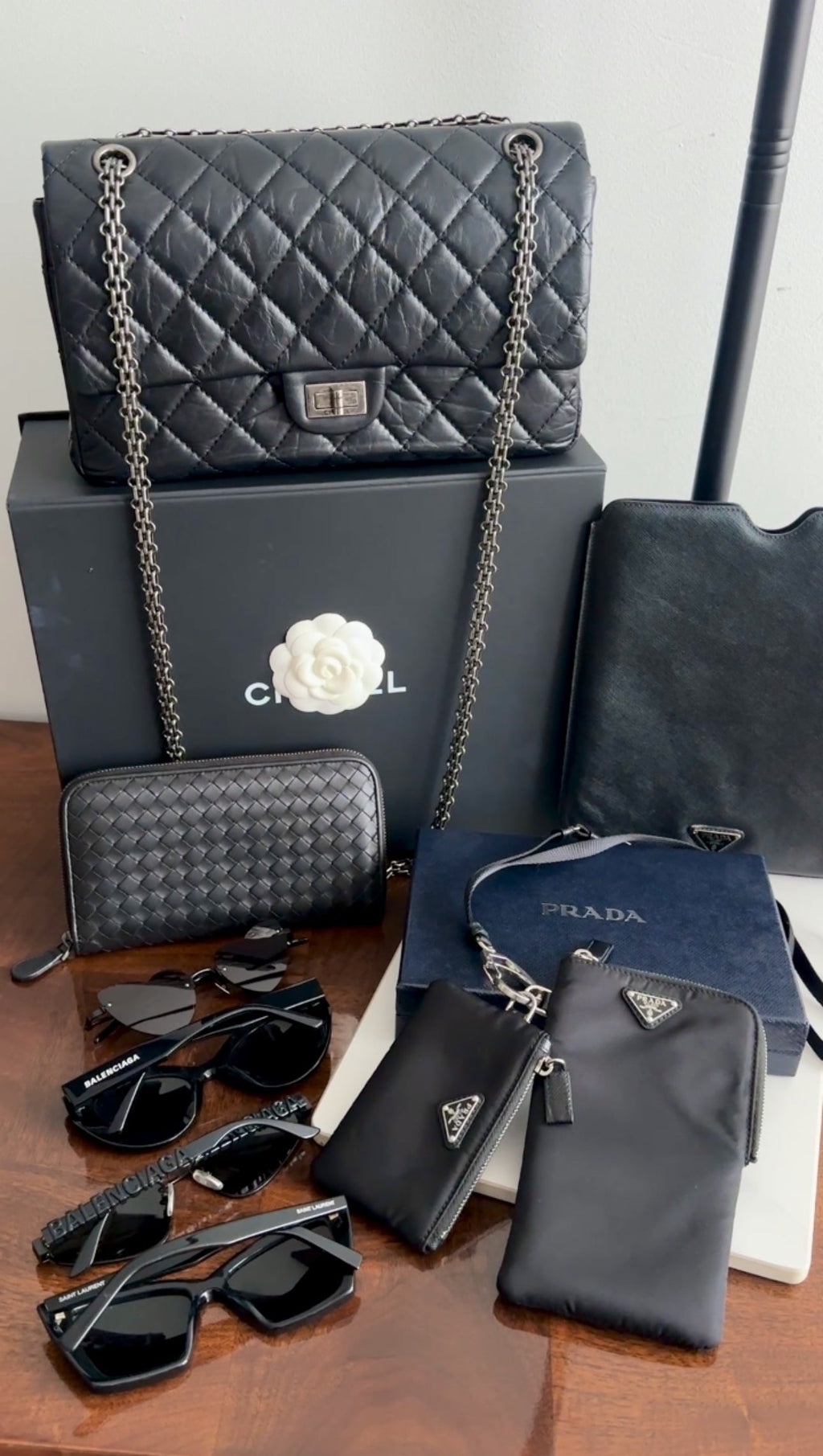 Bottega Veneta Black Intrecciato Leather Zippy Wallet