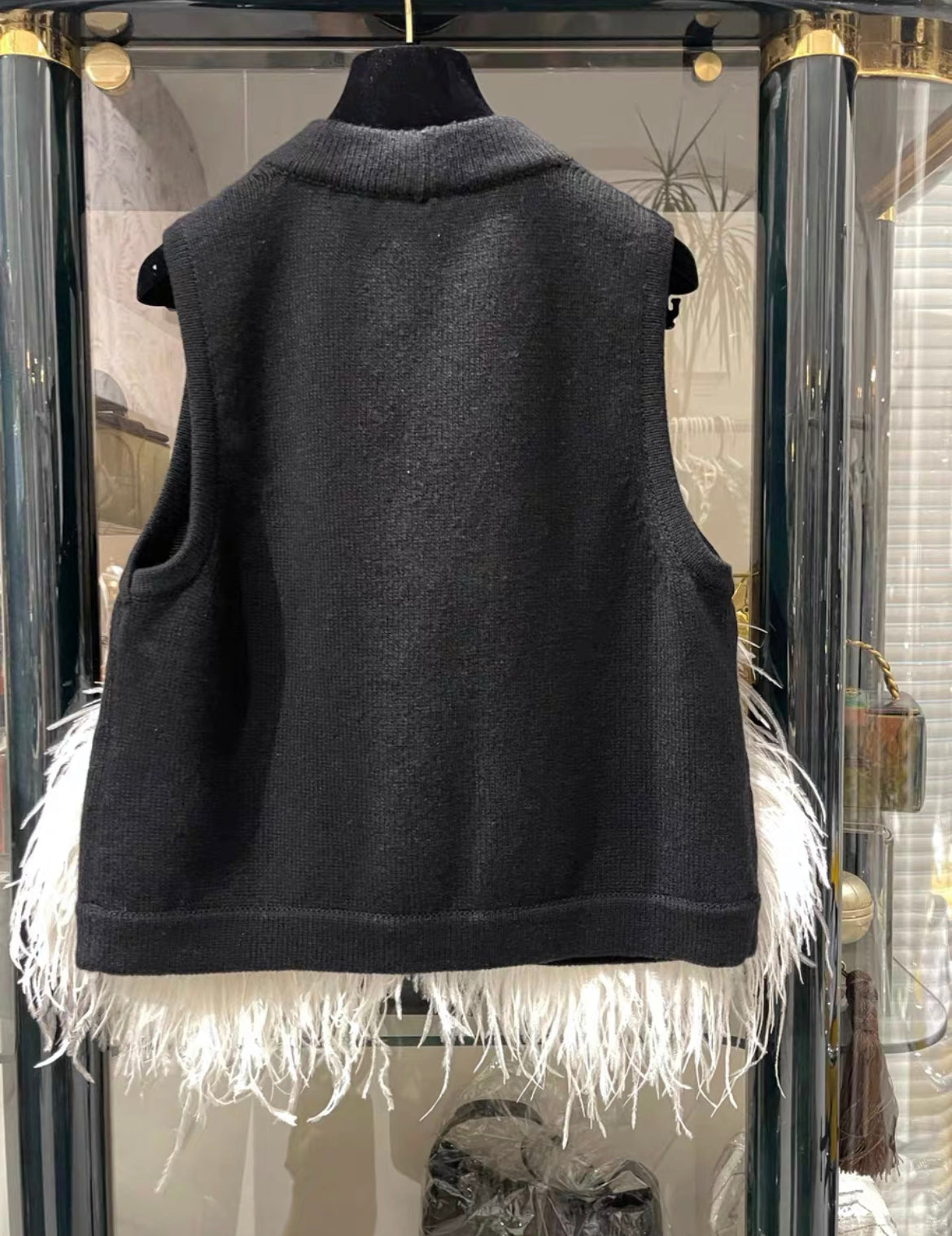 Chanel 23AW Black Cashmere & White Ostrich Feathers Vest