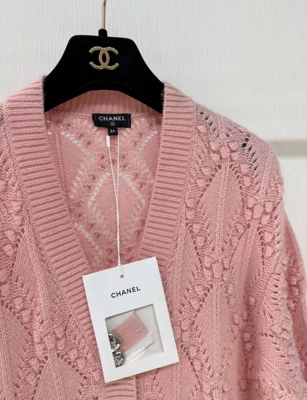 Chanel 21B pink cashmere igan