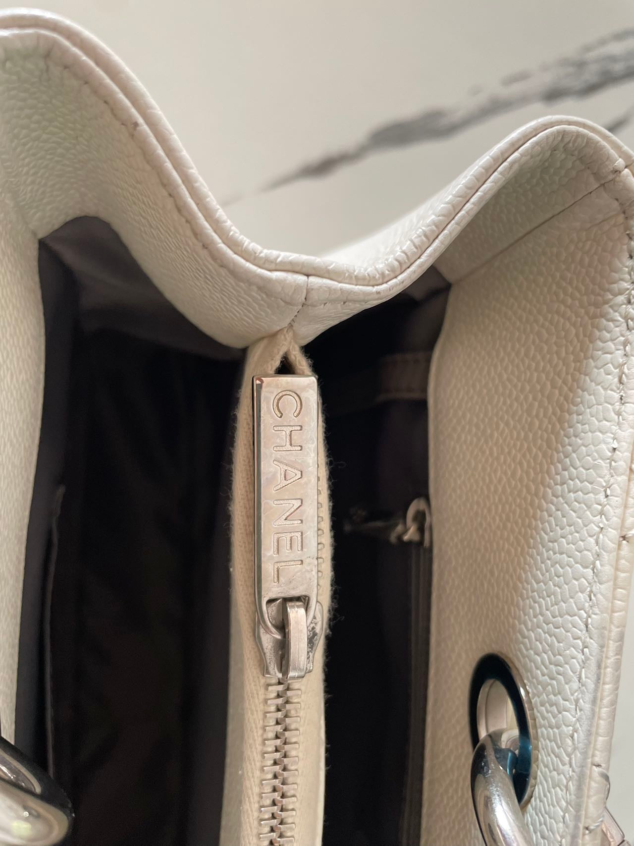 Chanel Medium White Grand Shopping Tote bag in Caviar Leather with silver Hardware