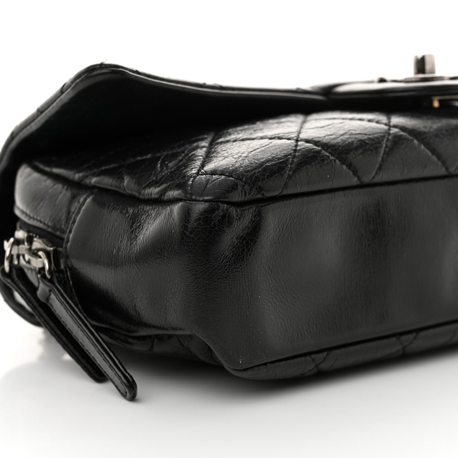 Glazed Calfskin Quilted Medium Duo Color Flap Black