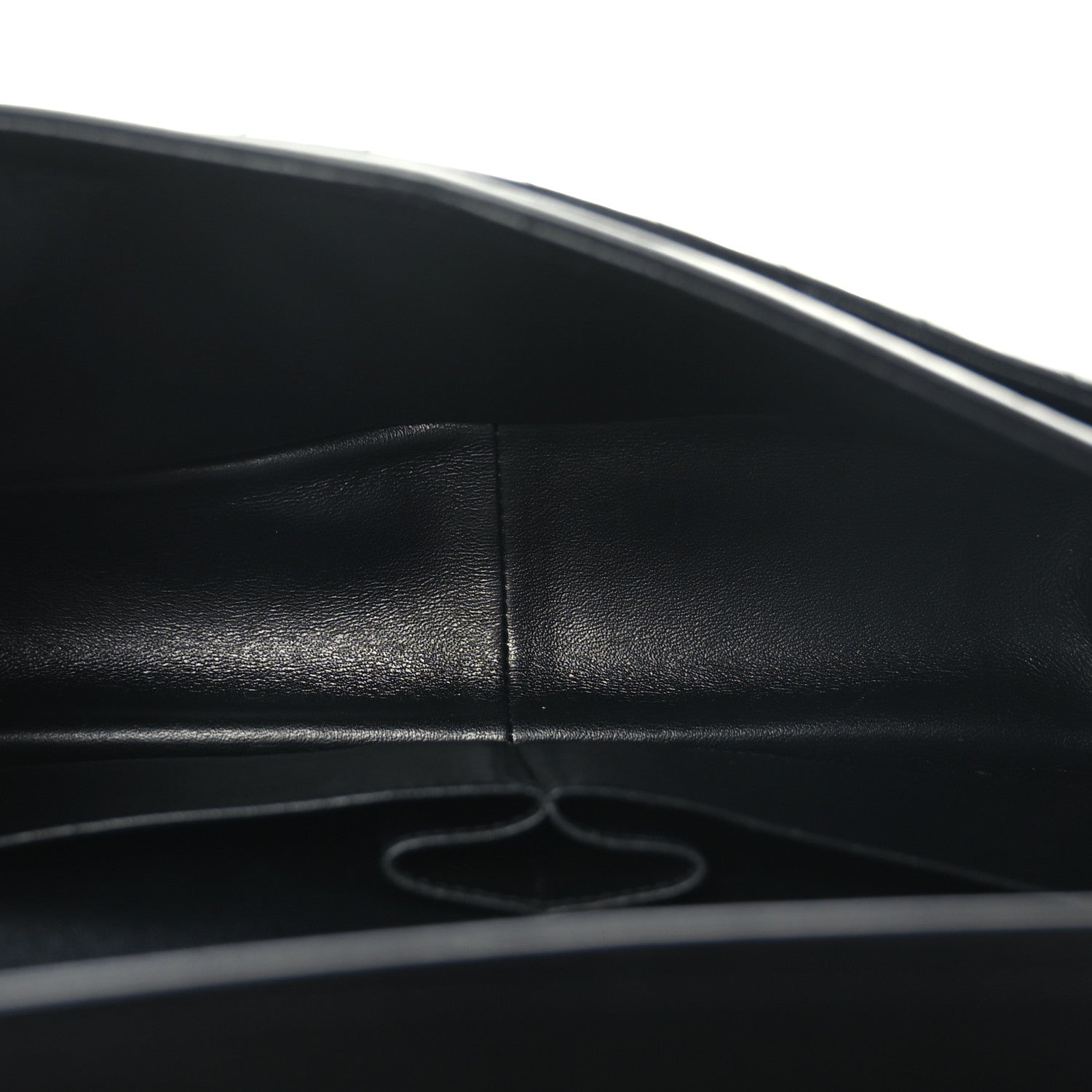 Aged Calfskin Chevron Quilted 2.55 Reissue 226 So Black