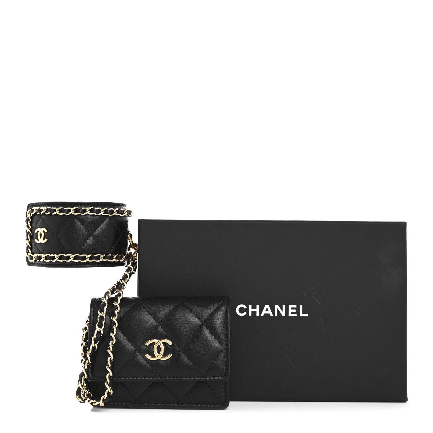 Lambskin Quilted Flap  Holder With Cuff Black