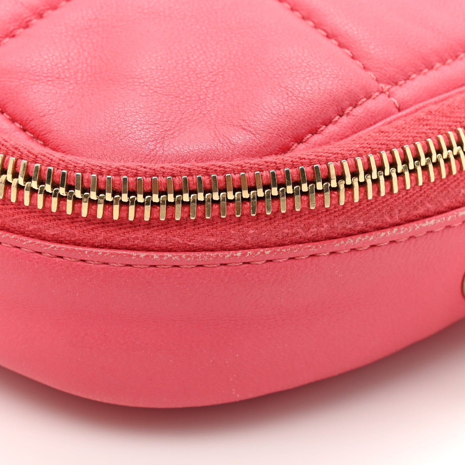 Lambskin Quilted Diamond Clutch With Chain Pink