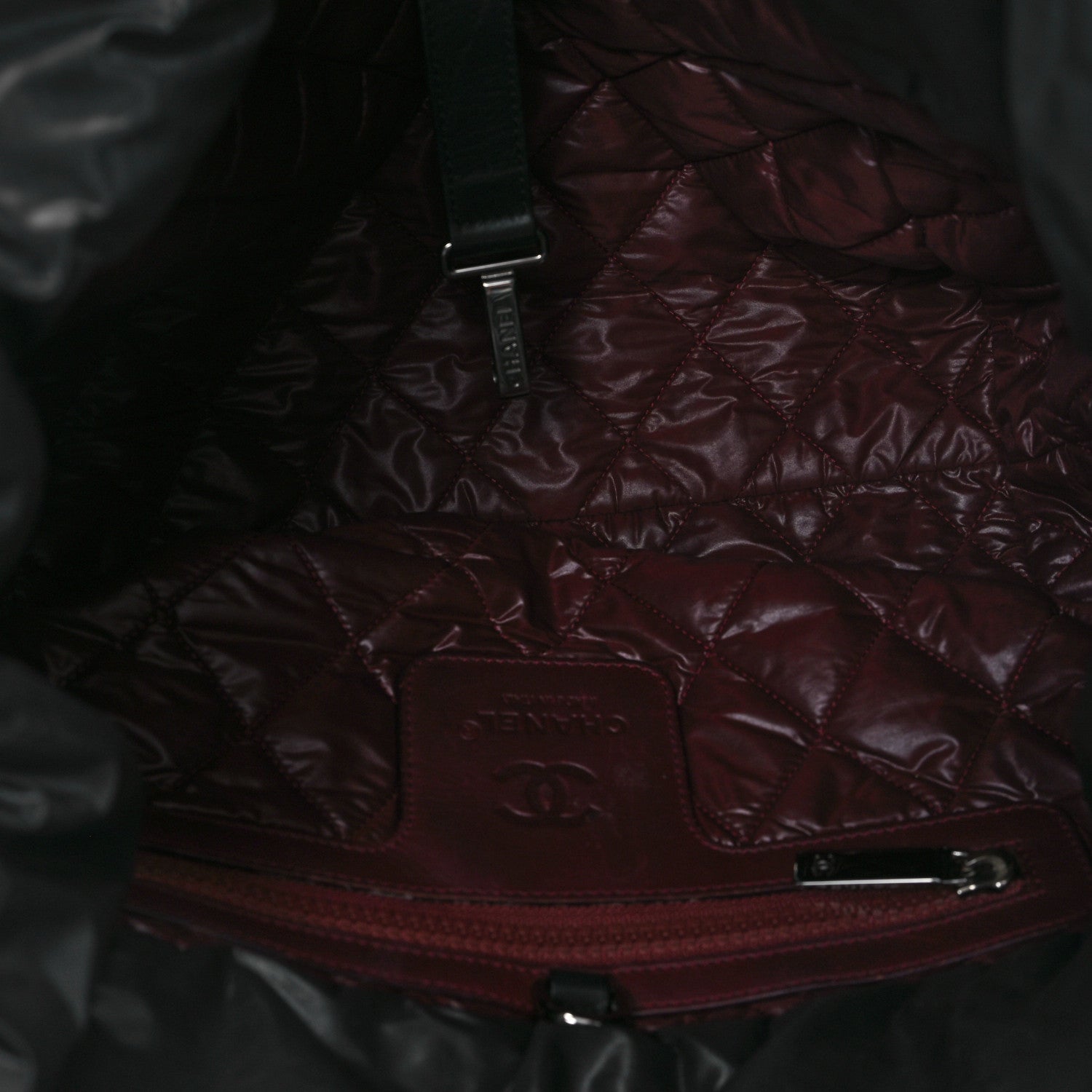 Nylon Quilted Coco Cocoon Reversible Tote Black