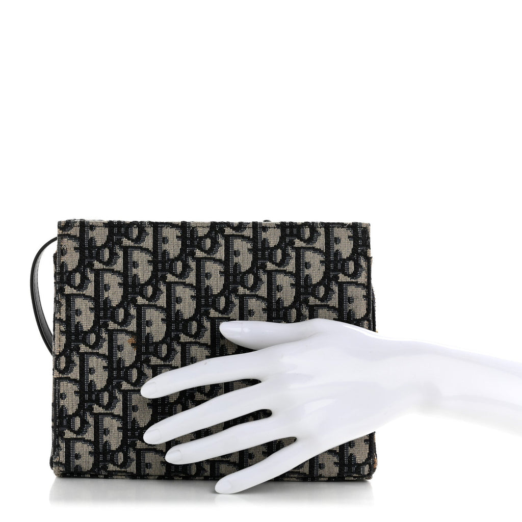 Oblique Zipped Pouch Clutch Blue