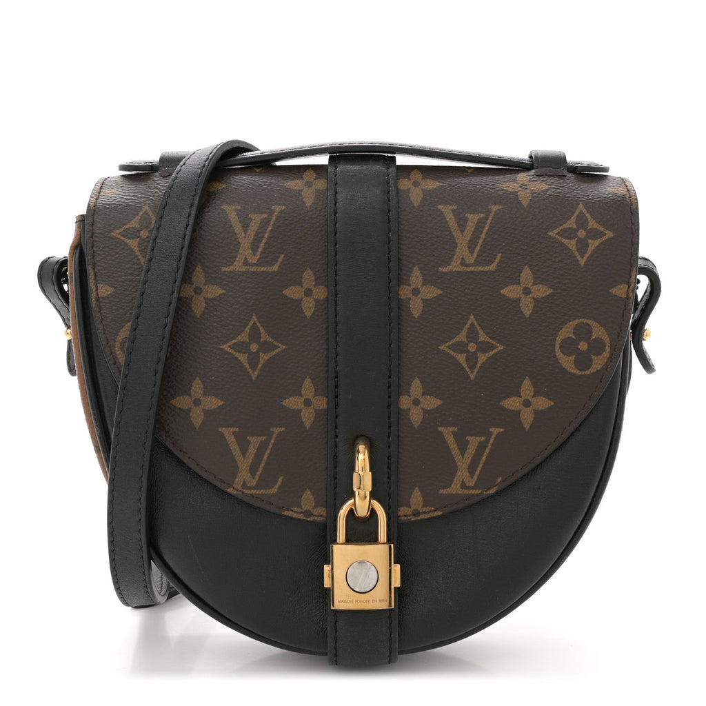 Reverse Monogram Chantilly Lock Black