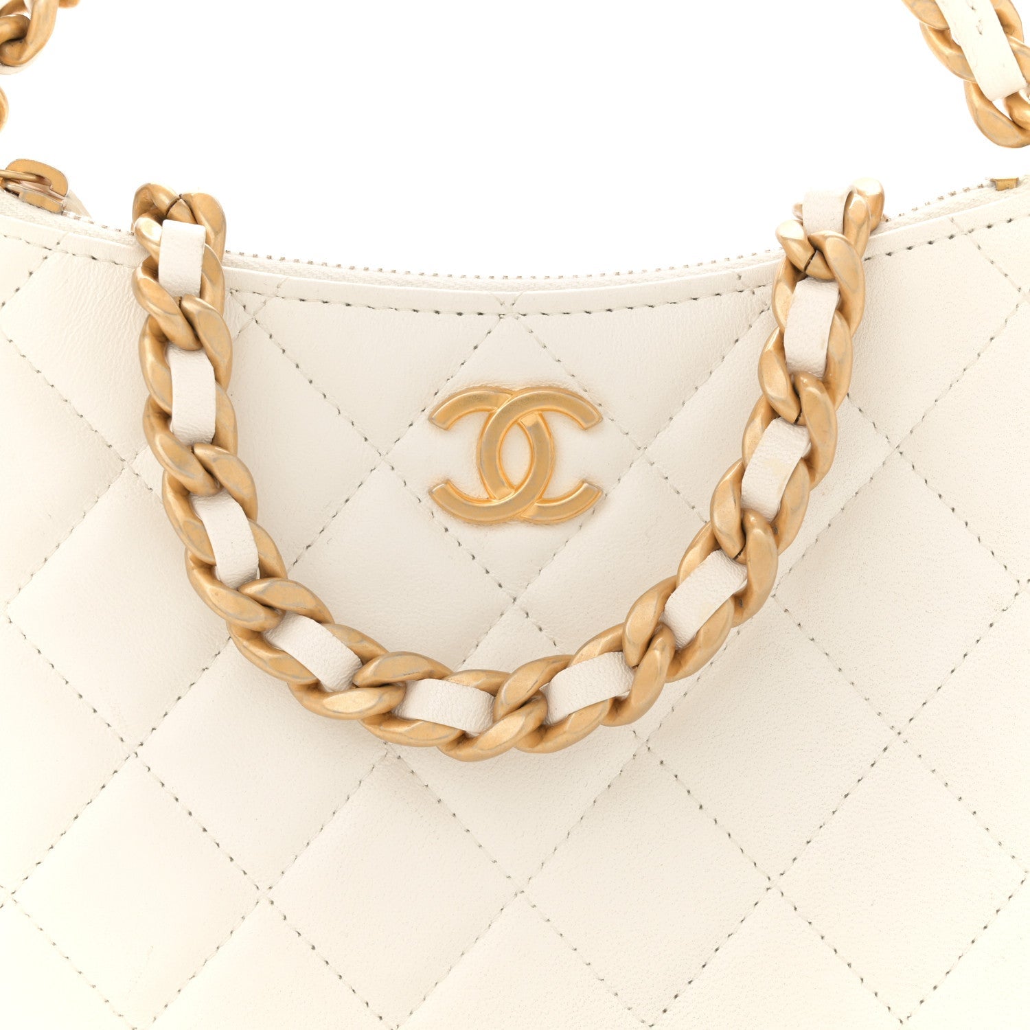 Shiny Crumpled Lambskin Quilted Trendy Chain Around Hobo White